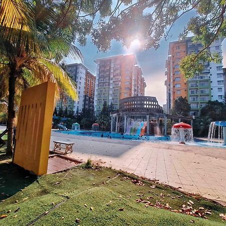 Melaka Top Largest Waterpark Resort - By Youbnb Homestay Melaka Экстерьер фото