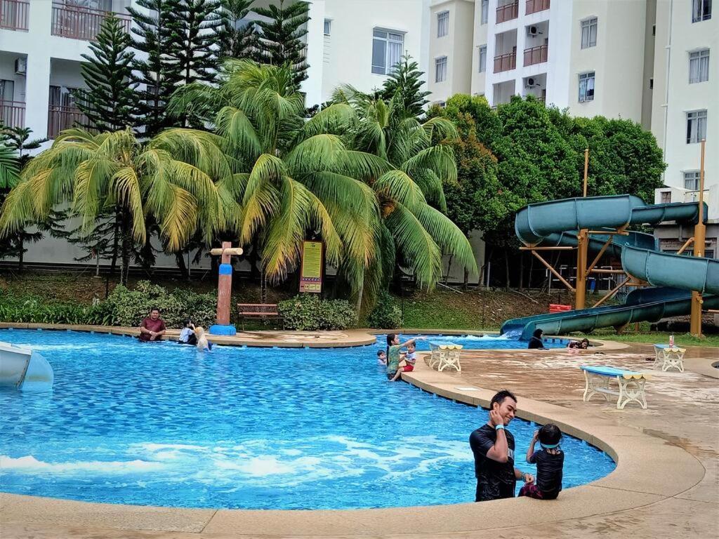 Melaka Top Largest Waterpark Resort - By Youbnb Homestay Melaka Экстерьер фото