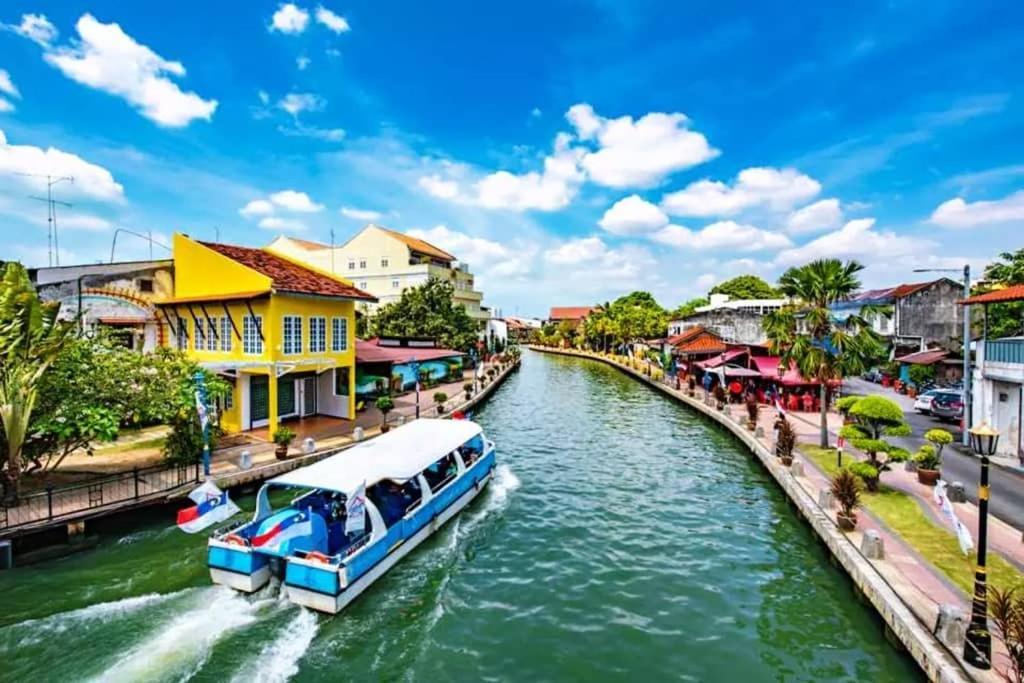 Melaka Top Largest Waterpark Resort - By Youbnb Homestay Melaka Экстерьер фото